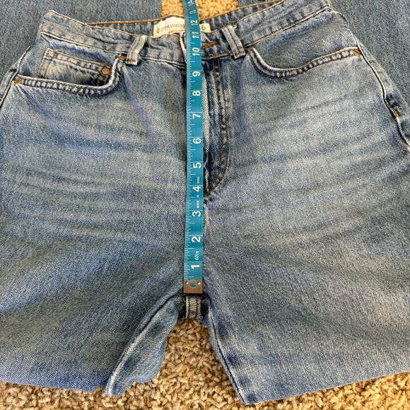 Stradivarius Light Wash Blue Straight Wide Leg High Rise Raw Hem Jeans Size 4 - Picture 6 of 9